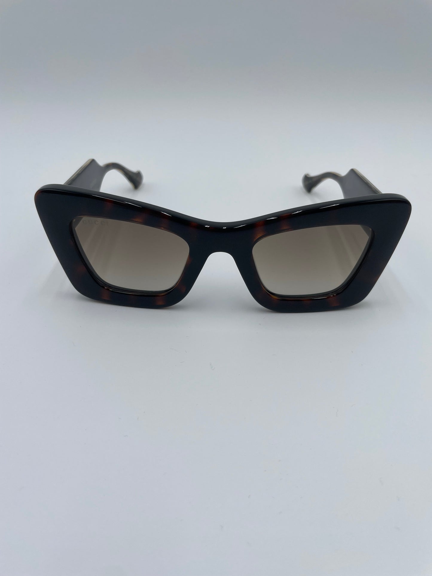 Gucci Sunglasses, Rectangular Frame Cat-eye, brown