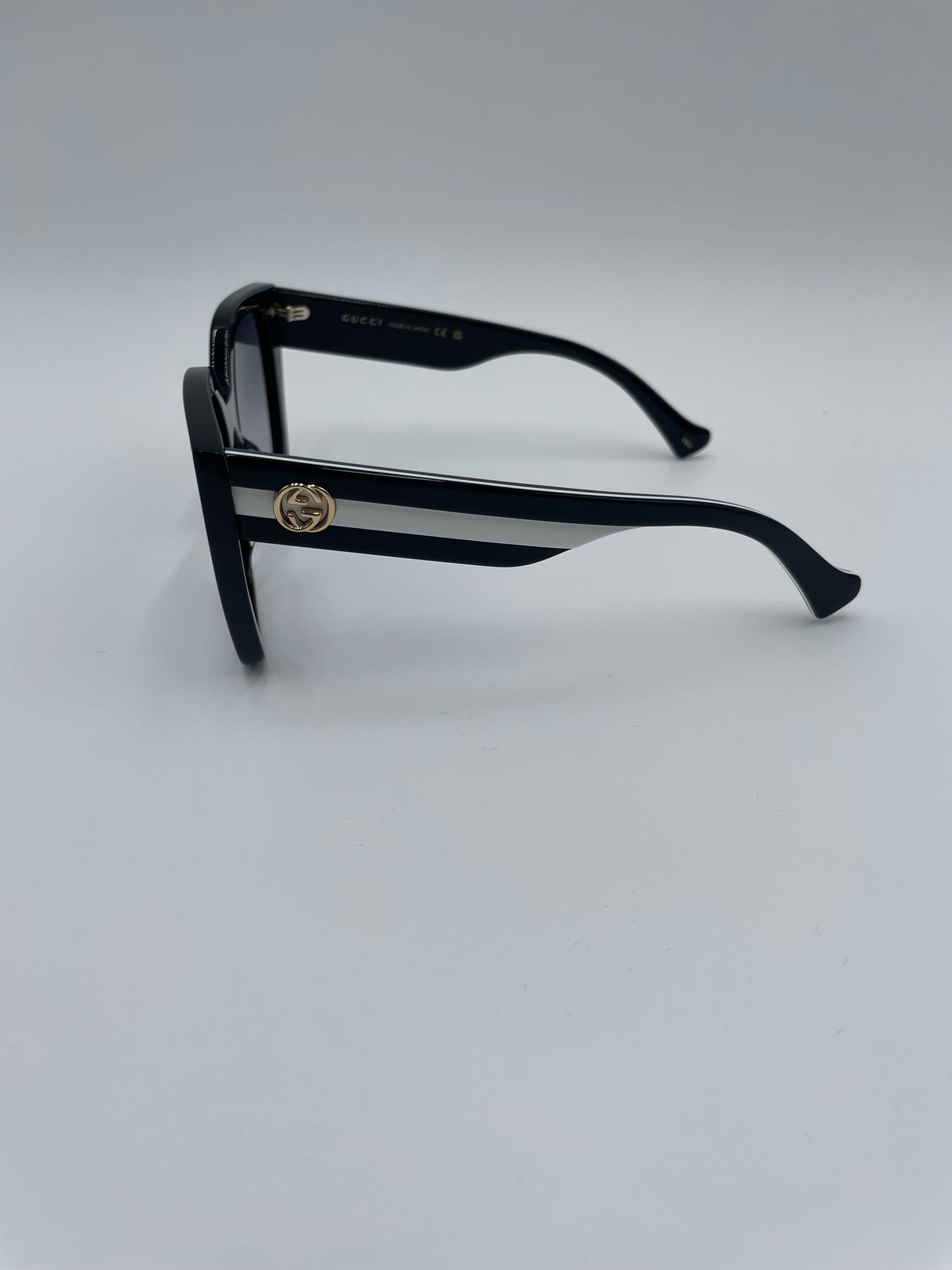 Gucci Square Frame Cat-Eye Sunglasses, Black