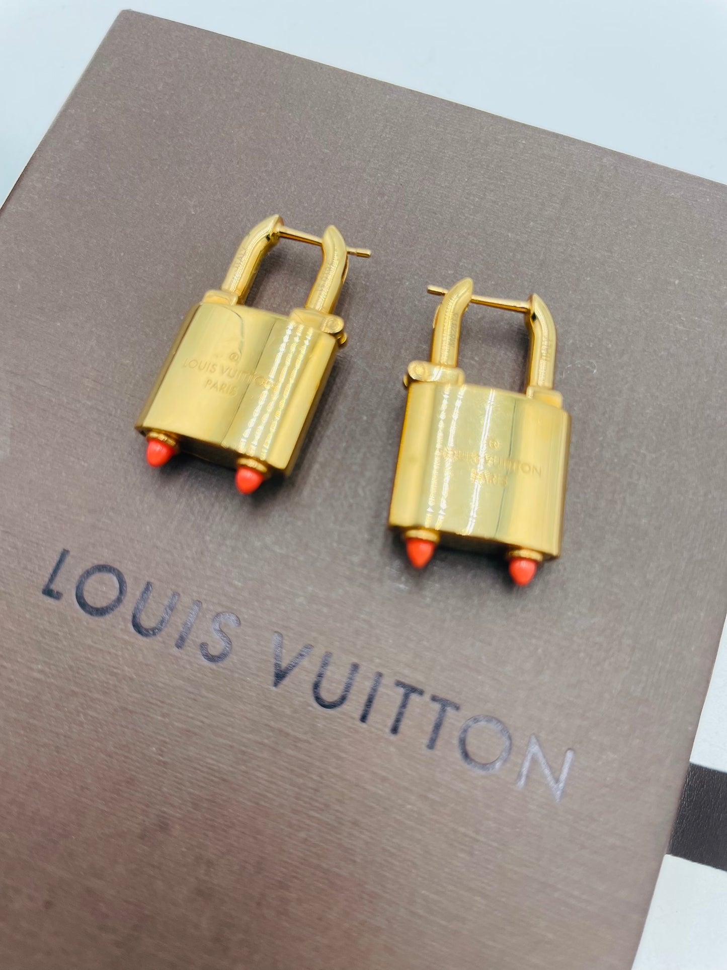 Louis Vuitton Lock Me Design Earrings