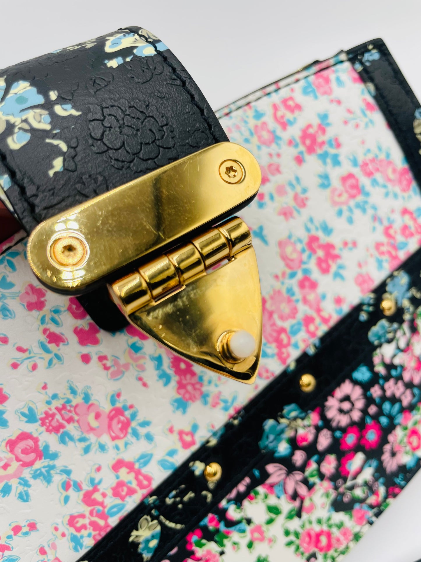 Louis Vuitton Trunk Clutch - Floral