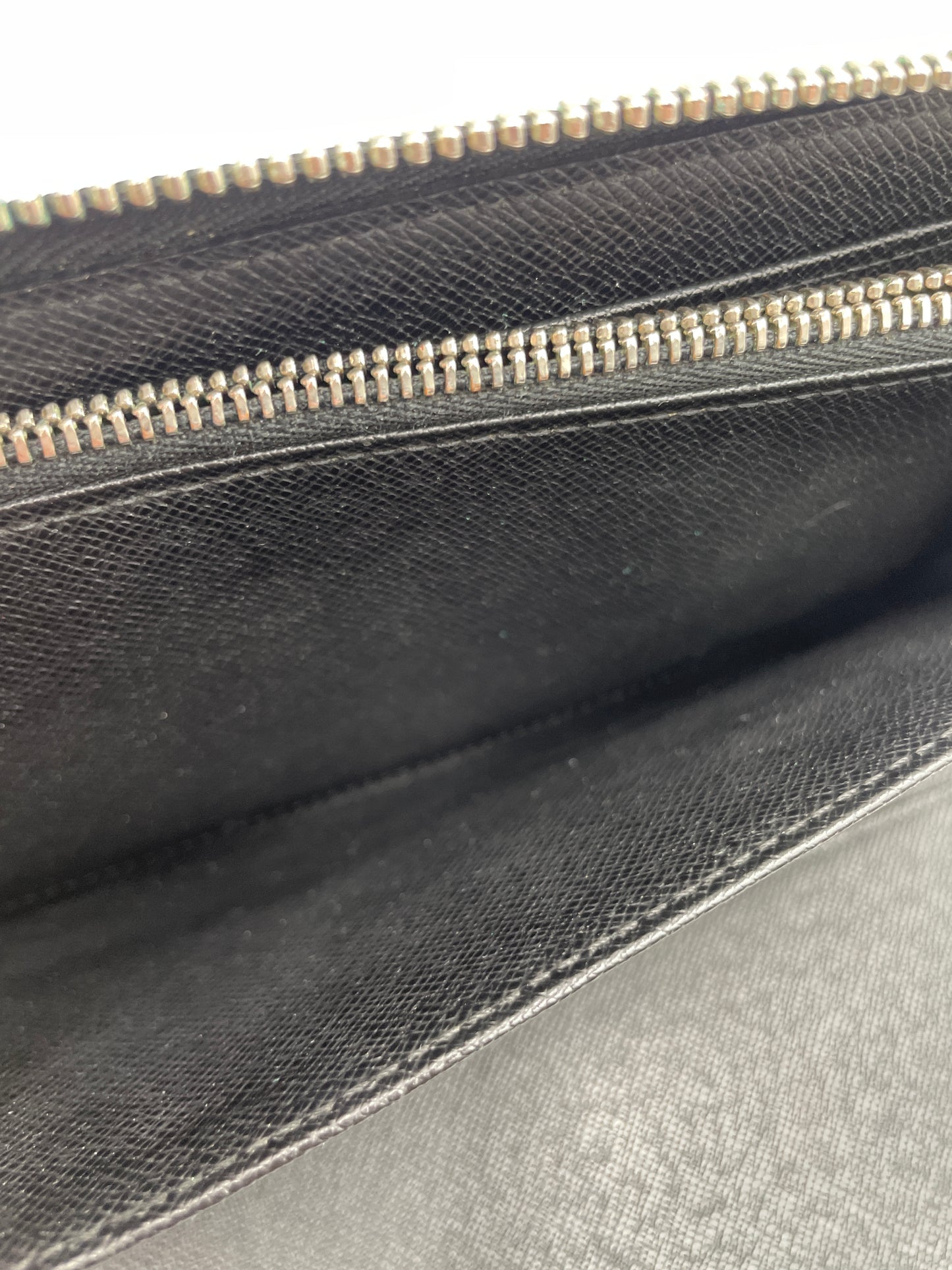 Louis Vuitton Damier Zippy Organizer