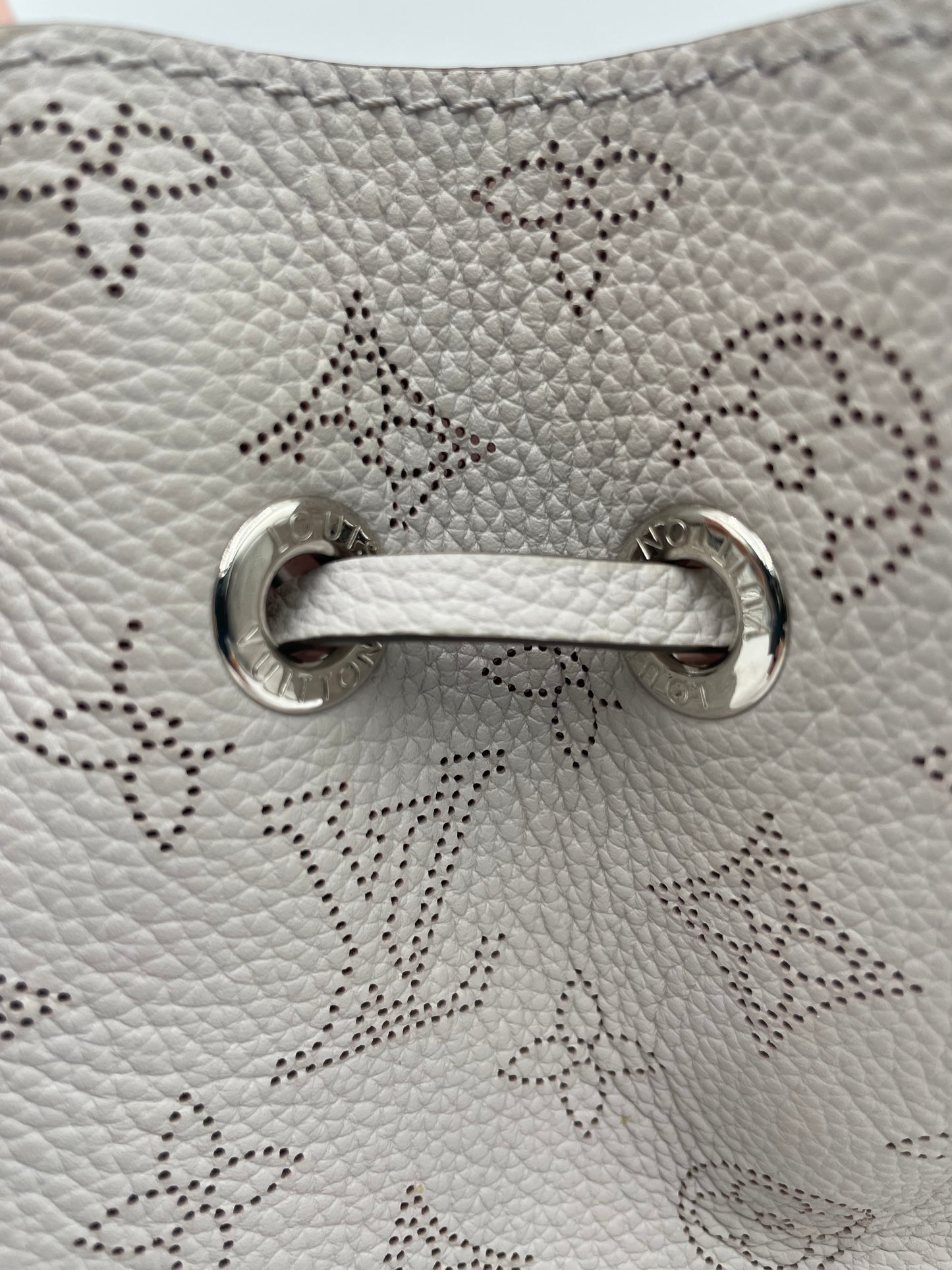 Louis Vuitton Bella Galet Mahina, Bone