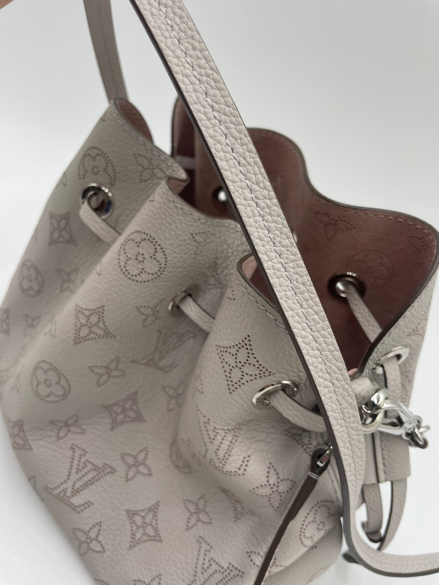 Louis Vuitton Bella Galet Mahina, Bone