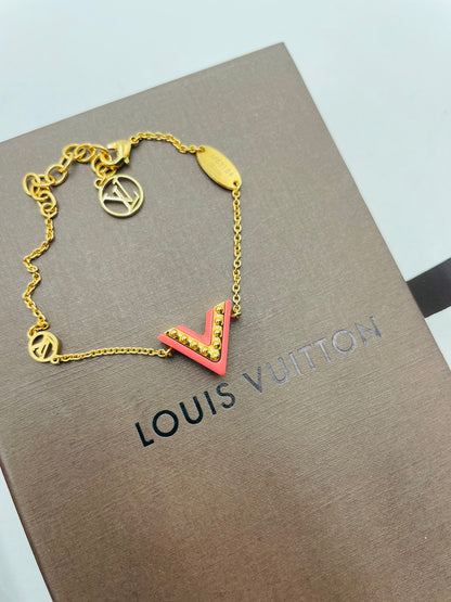 Louis Vuitton Essential V Bracelet Enamel Pink Size 6.5