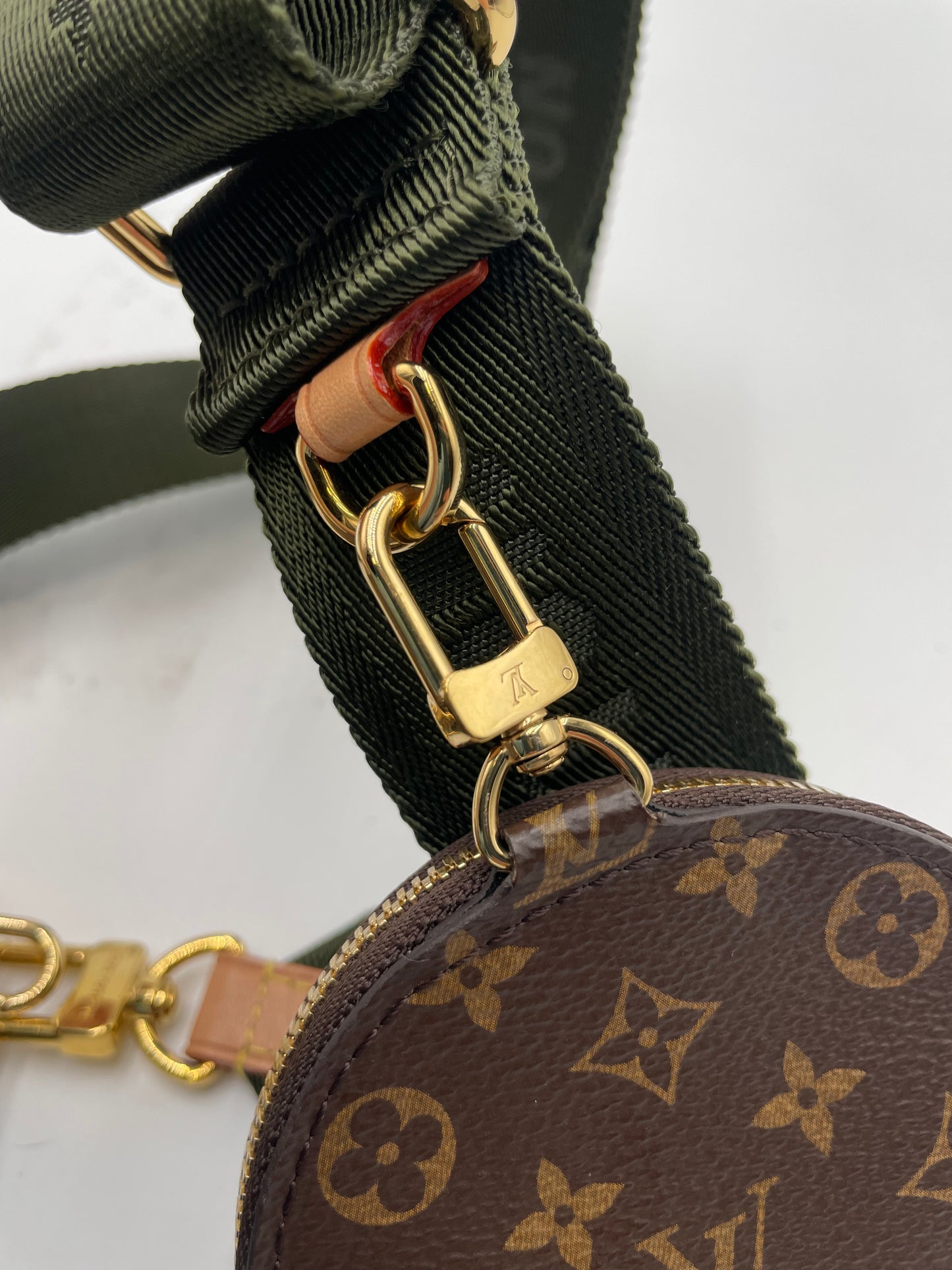 Louis Vuitton Multi Pochette, Monogram