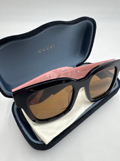 Gucci Black/Pink Rectangular Frame Sunglasses