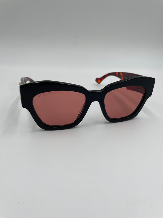 Gucci Black/Red Rectangular Frame Sunglasses