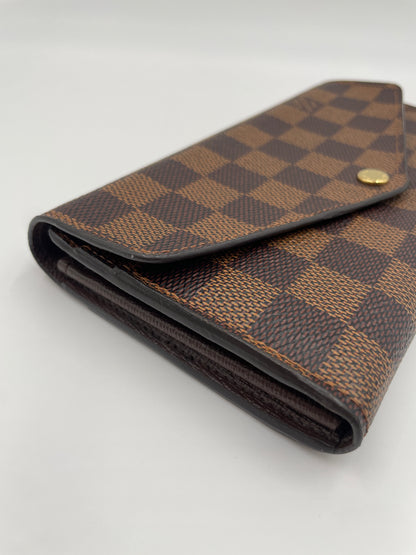 Louis Vuitton Damier Sarah wallet