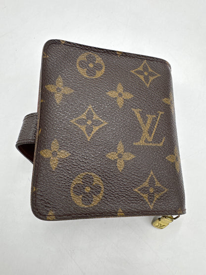 Louis Vuitton Monogram Compact wallet