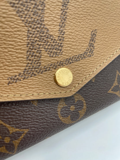 Louis Vuitton Giant Reverse Monogram Sarah wallet