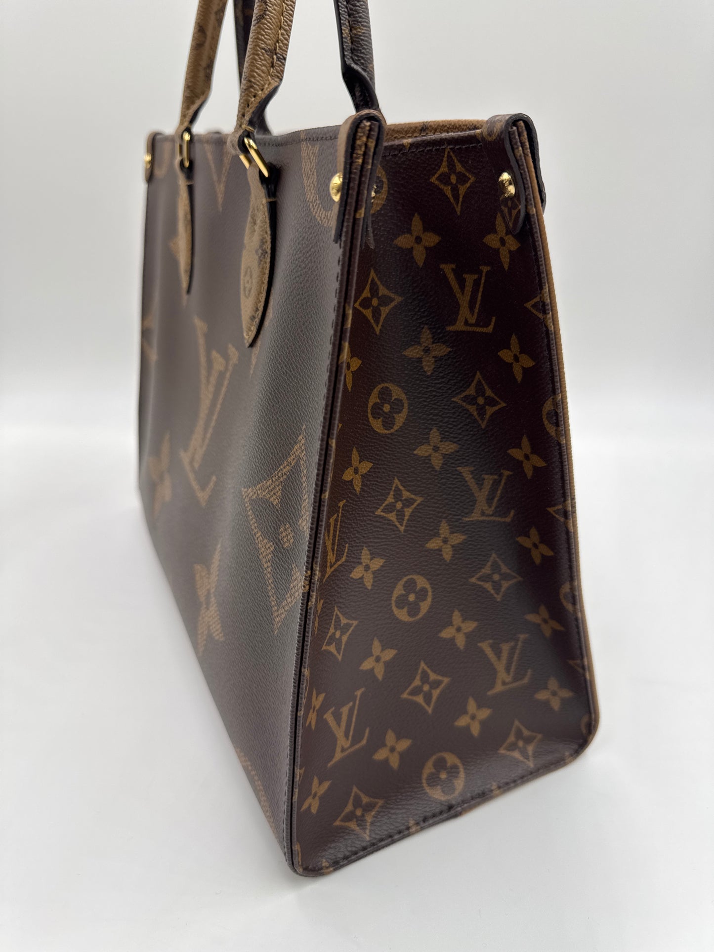 Louis Vuitton Reverse Monogram On The Go, MM