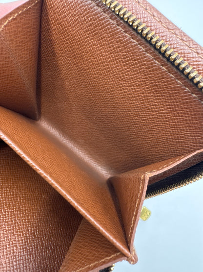 Louis Vuitton Monogram Compact wallet