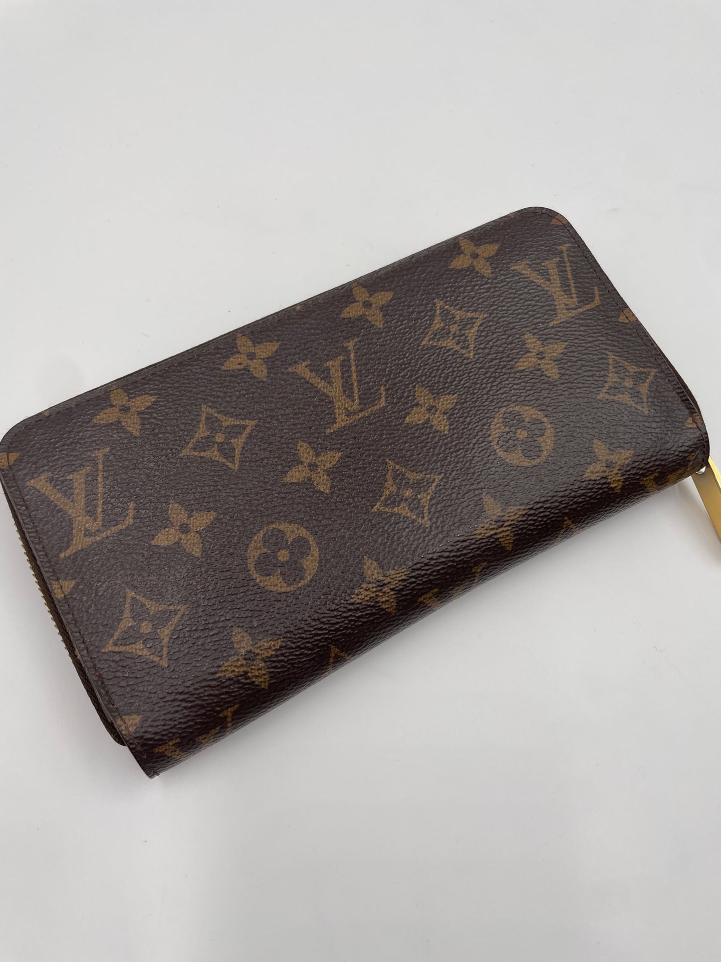 Louis Vuitton Monogram Long Zippy wallet, Fuchsia Interior