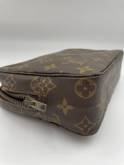 Louis Vuitton Monogram Trousse 23