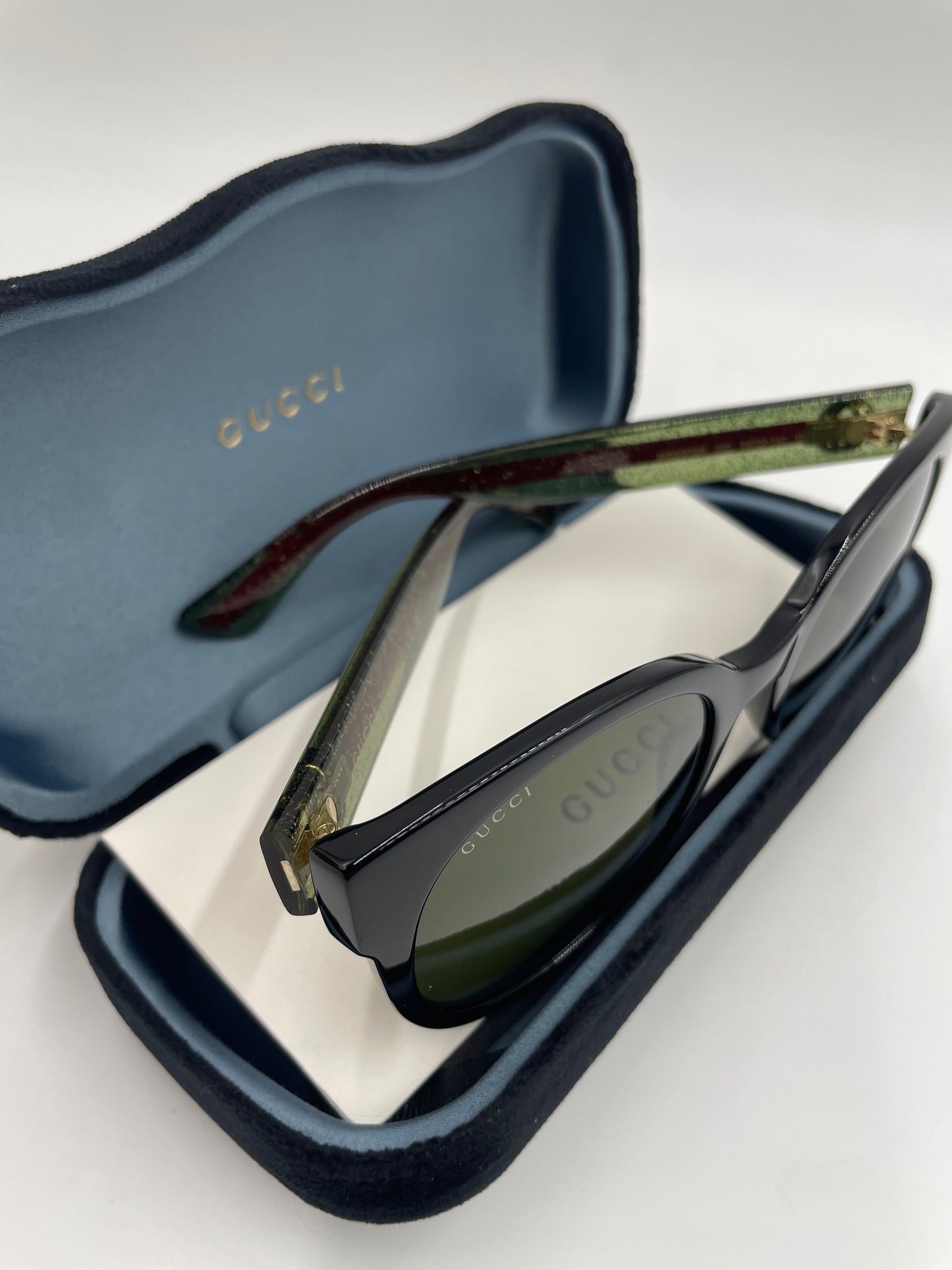 Gucci Sunglasses, Cat-eye, black