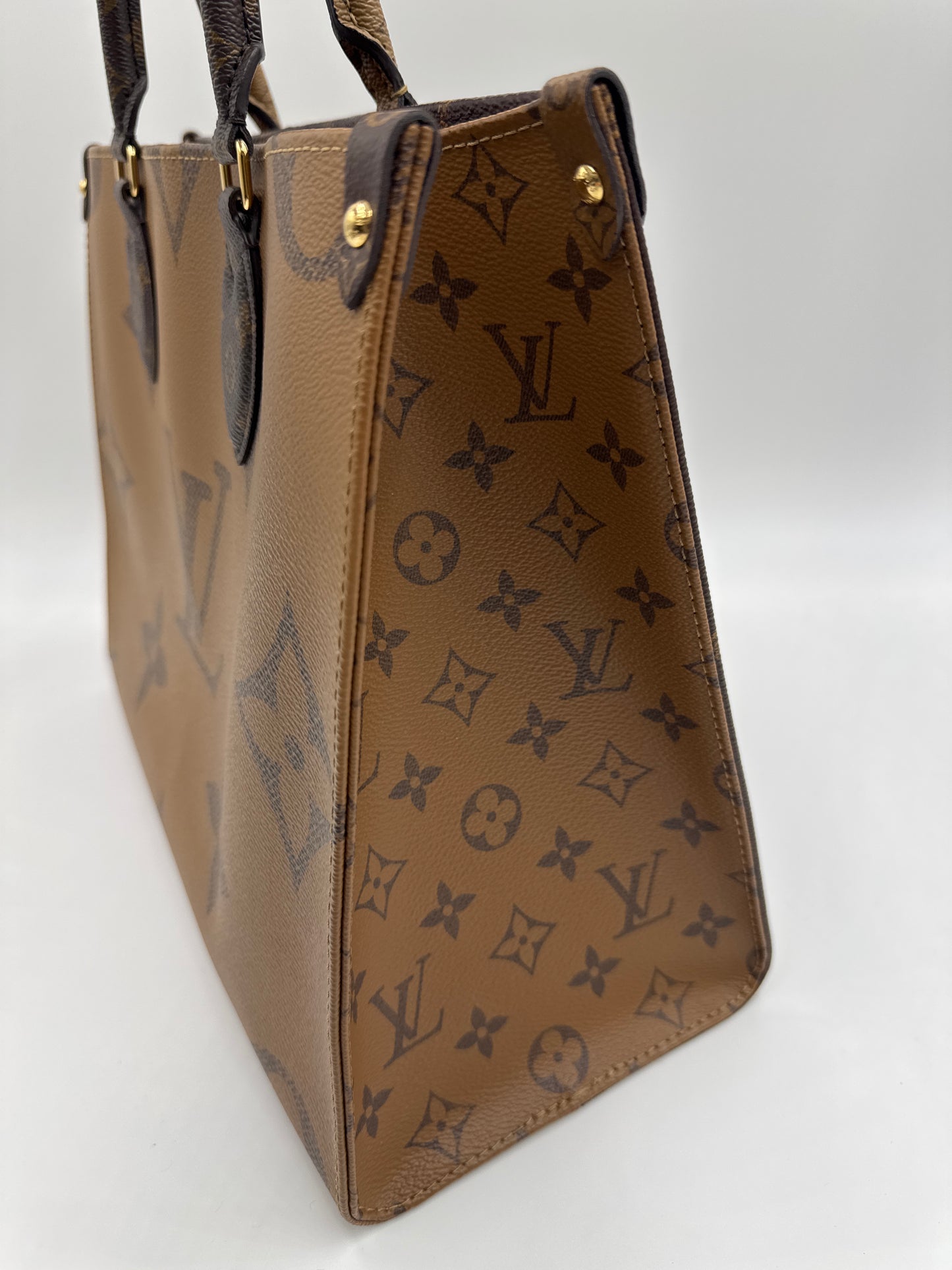 Louis Vuitton Reverse Monogram On The Go, MM