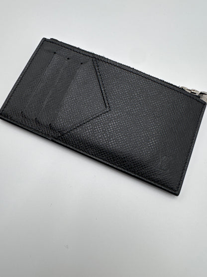 Louis Vuitton Taiga Zippy Card Holder, Black