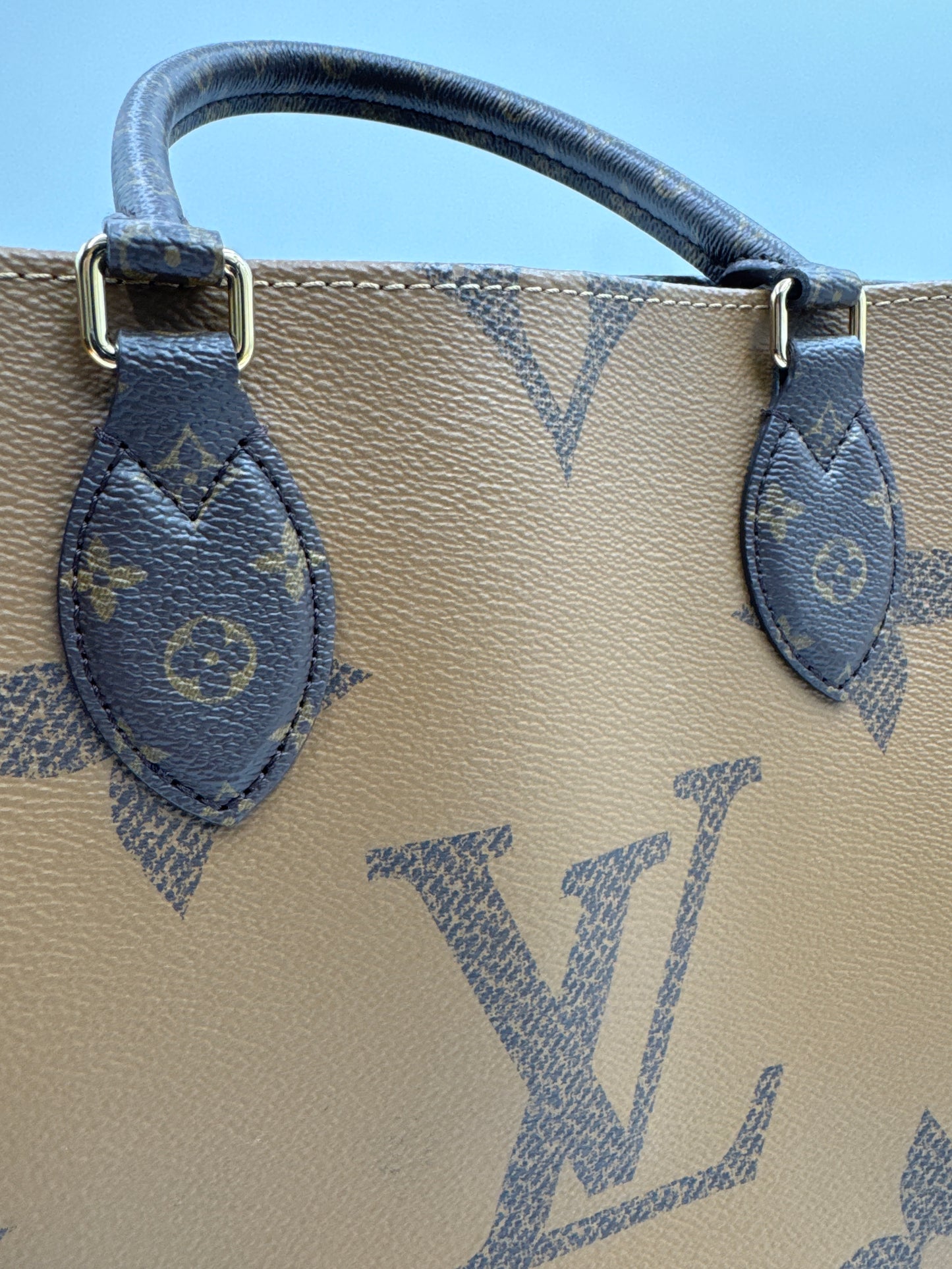 Louis Vuitton Reverse Monogram On The Go, MM