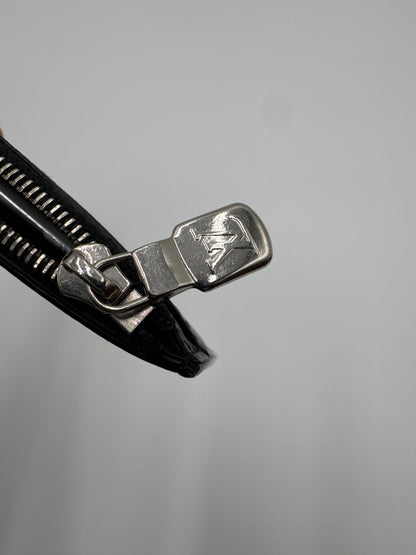 Louis Vuitton Taiga Zippy Card Holder, Black